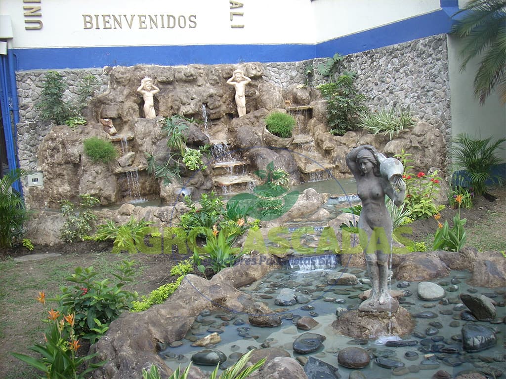 construcción de cascadas con riachuelos en cali colombia